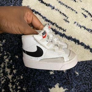 Nike blazer size 2c